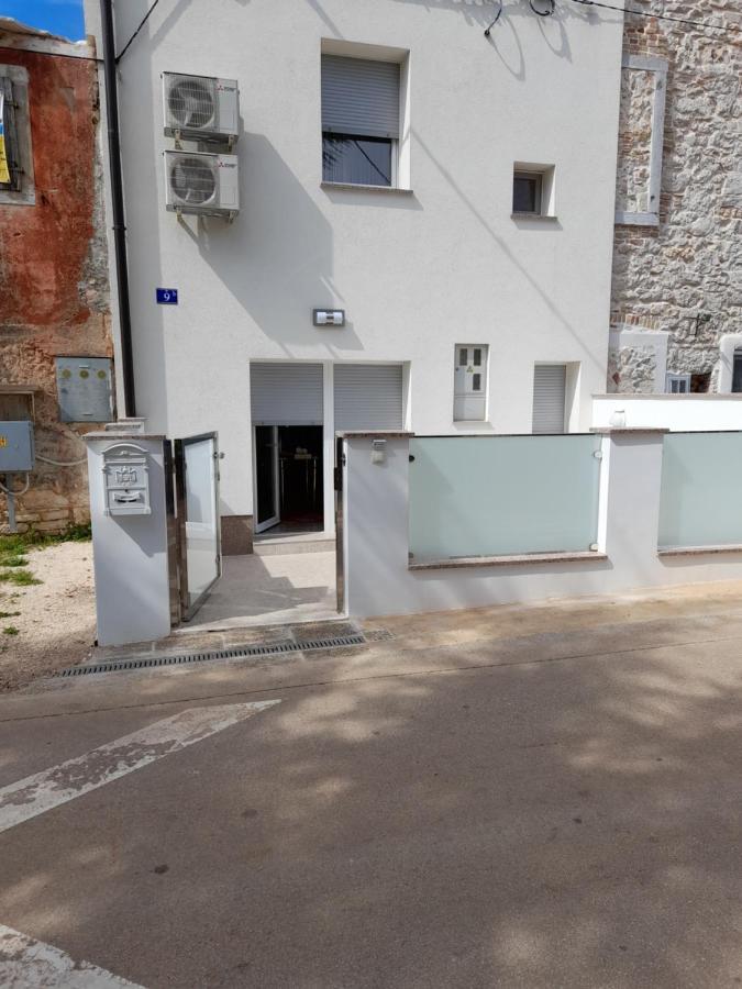 Apartments Donella Умаг Екстер'єр фото