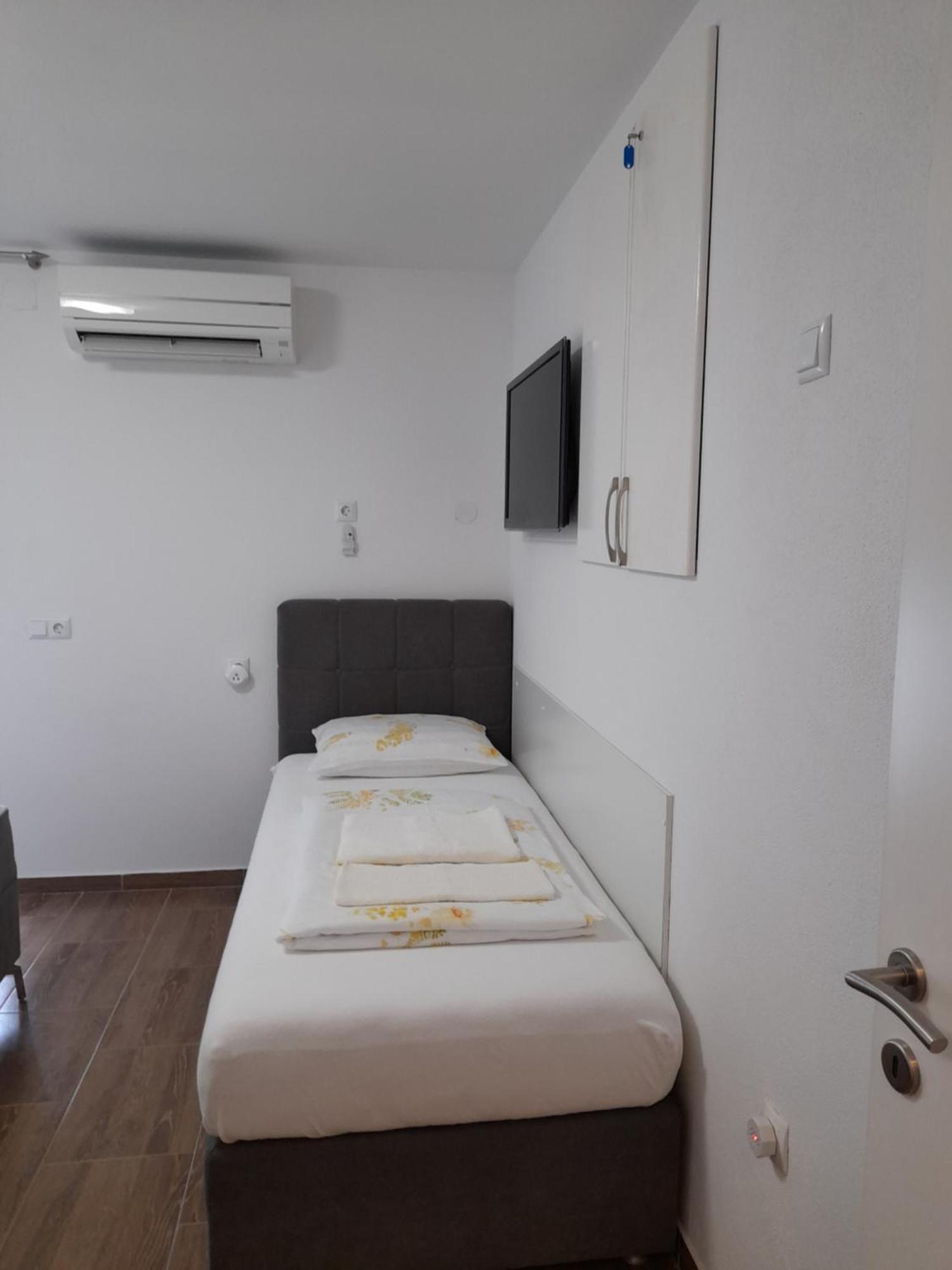 Apartments Donella Умаг Екстер'єр фото